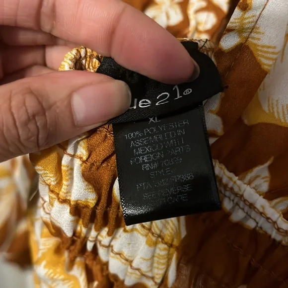 Rue 21 XL yellow white and brown blouse . - Picture 3 of 4